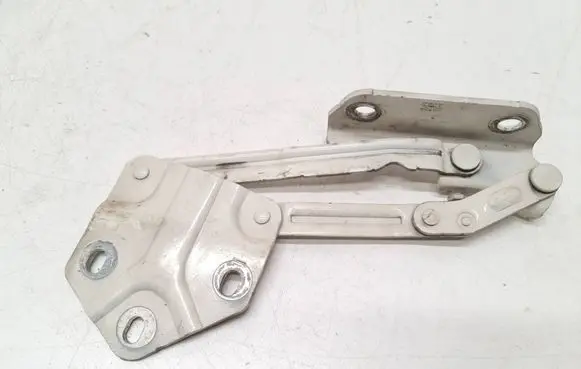 Engine bonnet/hood hinges