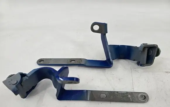Audi A5 Tailgate/trunk/boot hinge 8W8827299A 8W8827300A