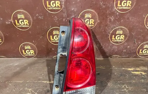 Nissan Quest Rear/tail lights