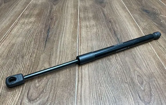BMW 1 E82 E88 Front bonnet/hood damper/strut 7225518