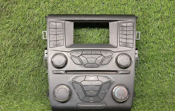 Ford Fusion II Head unit multimedia control DS7T18E243EU 900255280013