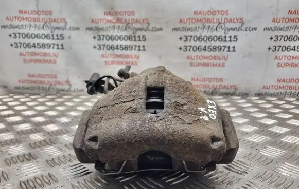 Front brake caliper