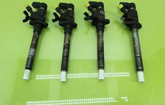 Volvo V50 Fuel injectors set 964724726C