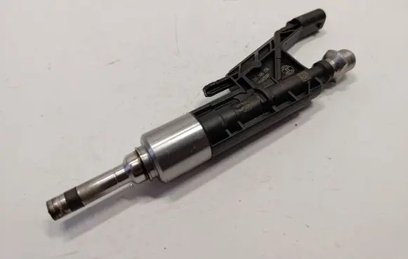 BMW X1 F48 F49 Fuel injector 13538625396 13537639990