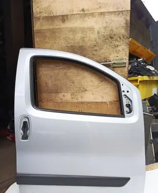 Peugeot Bipper Front door