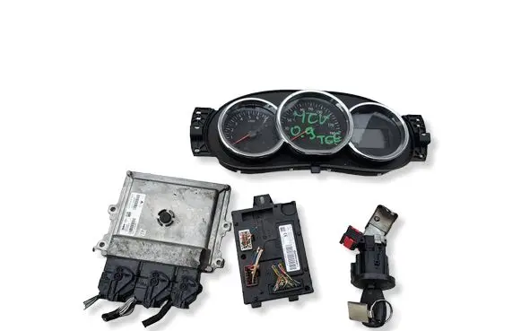 Dacia Logan II Engine control unit/module 237103008R
