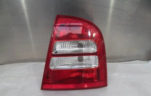 Skoda Octavia Mk1 (1U) Rear/tail lights 086651903R