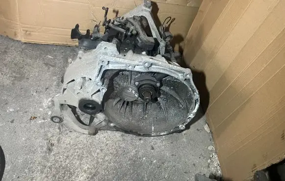 Ford C-MAX I Manual 5 speed gearbox 3M5R7002YG 3M5R7F096YF
