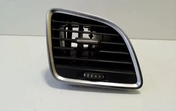 Audi Q3 8U Dashboard side air vent grill/cover trim 8U2820901B