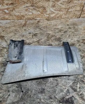 Mercedes-Benz E W211 Exhaust heat shield