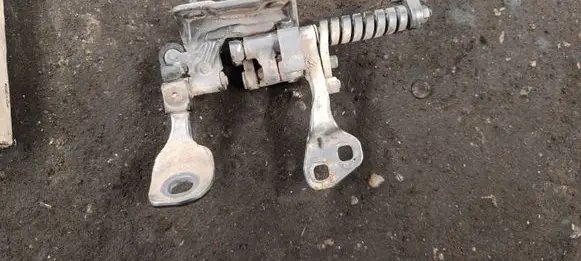 BMW 3 E90 E91 Tailgate/trunk/boot hinge 7119041