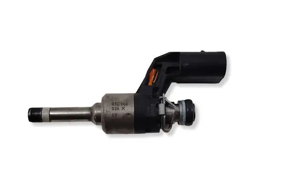Volkswagen Tiguan Fuel injector 03C906036K