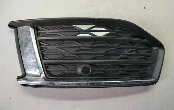 Audi A6 S6 C8 4K Front bumper lower grill 4K0807647C
