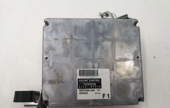 Toyota Corolla Verso AR10 Engine control unit/module 896610F010
