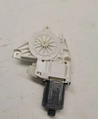 Mercedes-Benz GLE (W166 - C292) Front door window regulator motor A1669060201