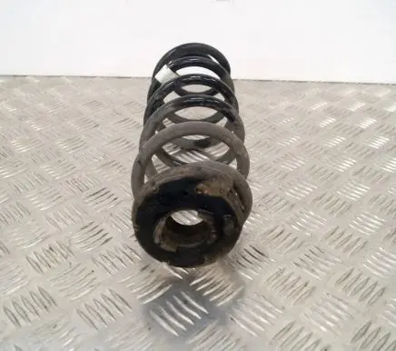 Audi A4 S4 B9 8W Rear coil spring 8W0511115
