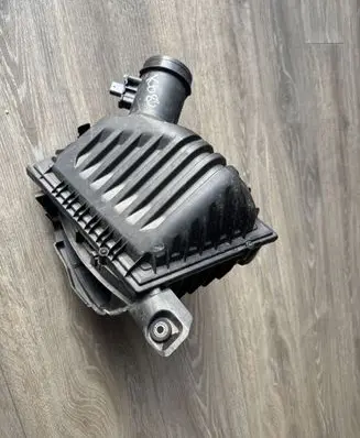 BMW 2 F44 Air filter box 8513916