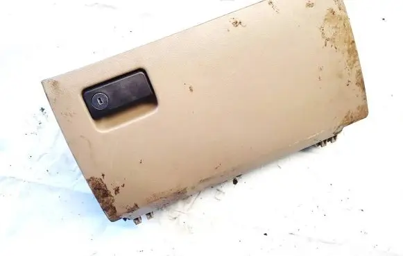 Toyota RAV 4 (XA30) Glove box 5555042040 55550-42040
