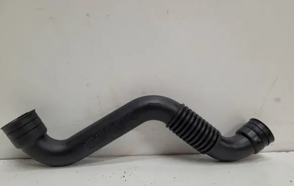 Audi A4 S4 B7 8E 8H Breather/breather pipe/hose 03G103493