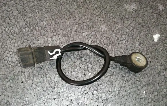 Opel Omega B1 Detonation knock sensor 90411972