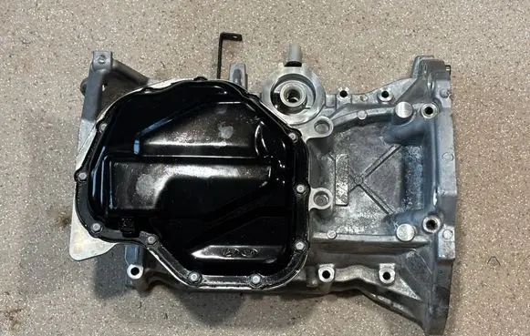 Hyundai Kona I Oil sump 2113503HA0