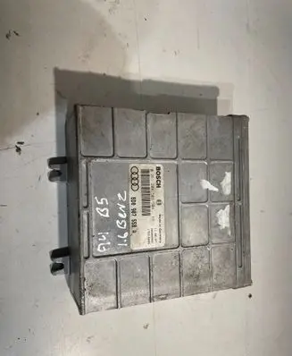 Audi A4 S4 B5 8D Engine control unit/module 0261204503 26SA0000 8D0907558A