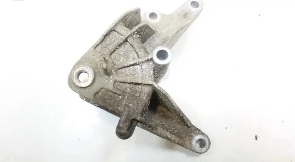 Opel Insignia A Gearbox mounting bracket 13341629