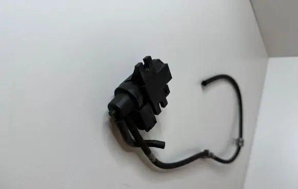 BMW 5 F10 F11 Turbo solenoid valve 7649407 70088718 14T098