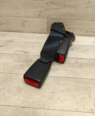 Toyota Avensis T250 Rear seatbelt buckle 241564