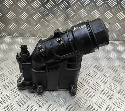 BMW 1 E81 E87 Oil filter cover 7807799