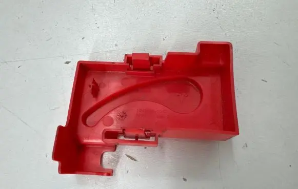 Tesla Model S Fuse box cover 104895500C
