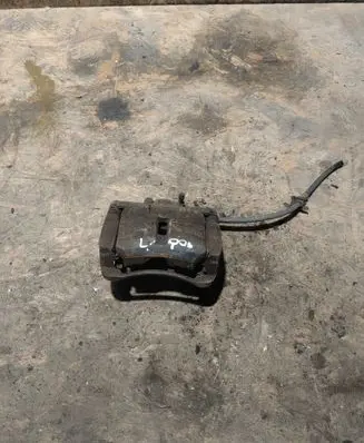 Nissan Qashqai Front brake caliper 