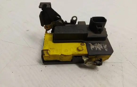 Volvo S60 Front door lock
