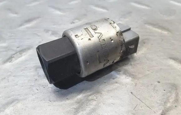 Volvo C30 Air conditioning (A/C) pressure sensor 3078427