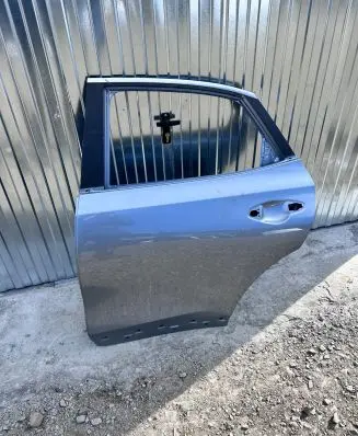 KIA Xceed Rear door