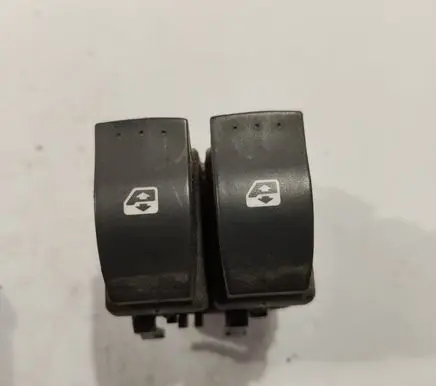 Renault Scenic II - Grand scenic II Electric window control switch 015085D