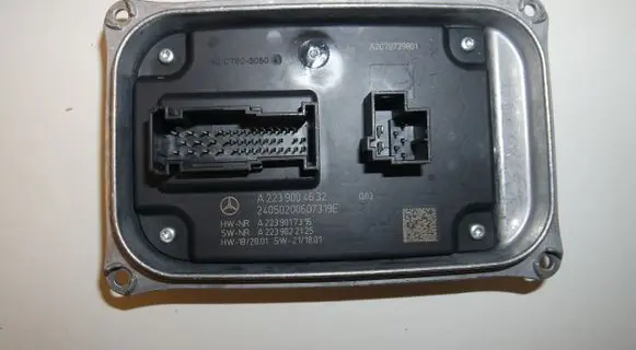 Mercedes-Benz S W223 LED ballast control module A2239004632