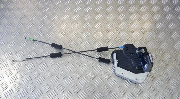 Lexus RX 330 - 350 - 400H Rear door lock 6905060070 6905060071