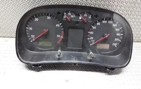 Volkswagen Golf IV Speedometer (instrument cluster) 1J0920805E