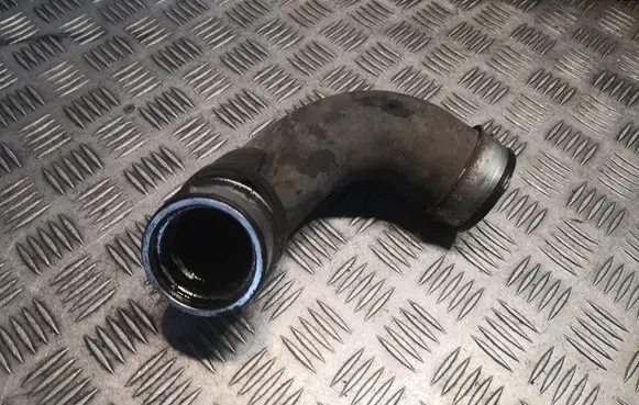 Intercooler hose/pipe