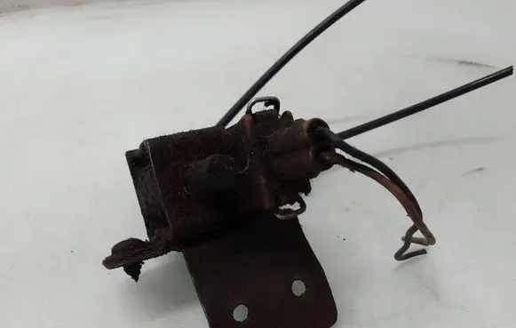 Volkswagen Golf III Turbo solenoid valve 