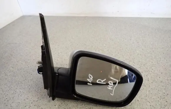 Hyundai i10 Front door electric wing mirror 