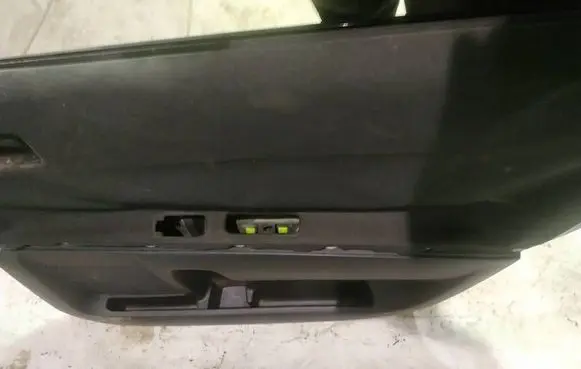 Toyota Corolla Verso AR10 Rear door card panel trim