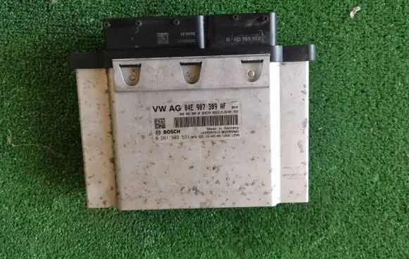 Volkswagen Polo V 6R Engine control unit/module 04E907309AF