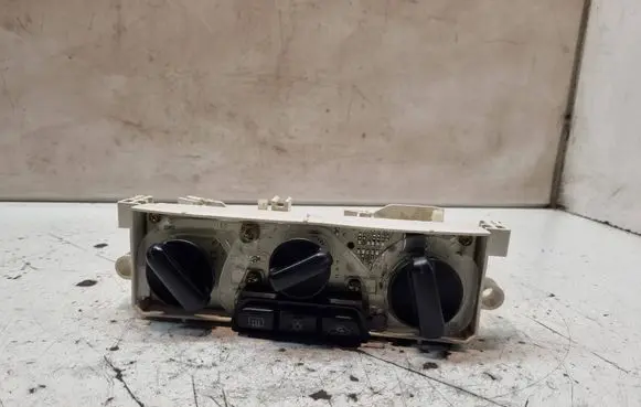 Mitsubishi Lancer Climate control unit MR532639