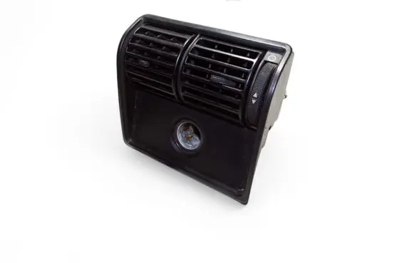 Rear air vent grill