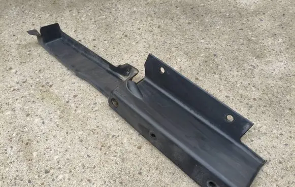 Volvo XC40 Engine bonnet/hood lock trim molding 31651853