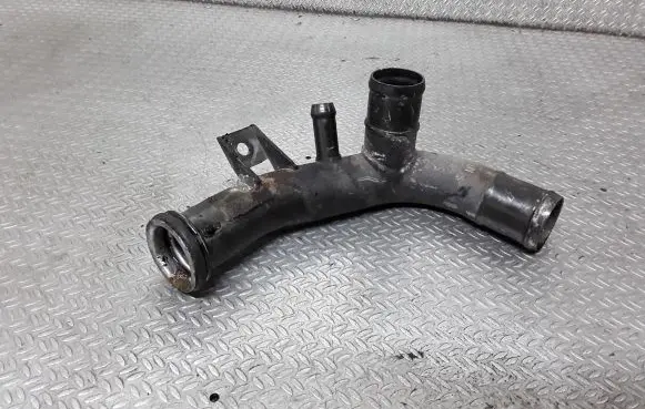 KIA Carens II Engine coolant pipe/hose