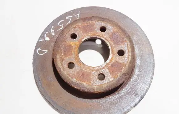 Ford Focus Rear brake disc neventiliuojamas