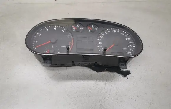 Audi A3 S3 8L Speedometer (instrument cluster) 8L0919860C